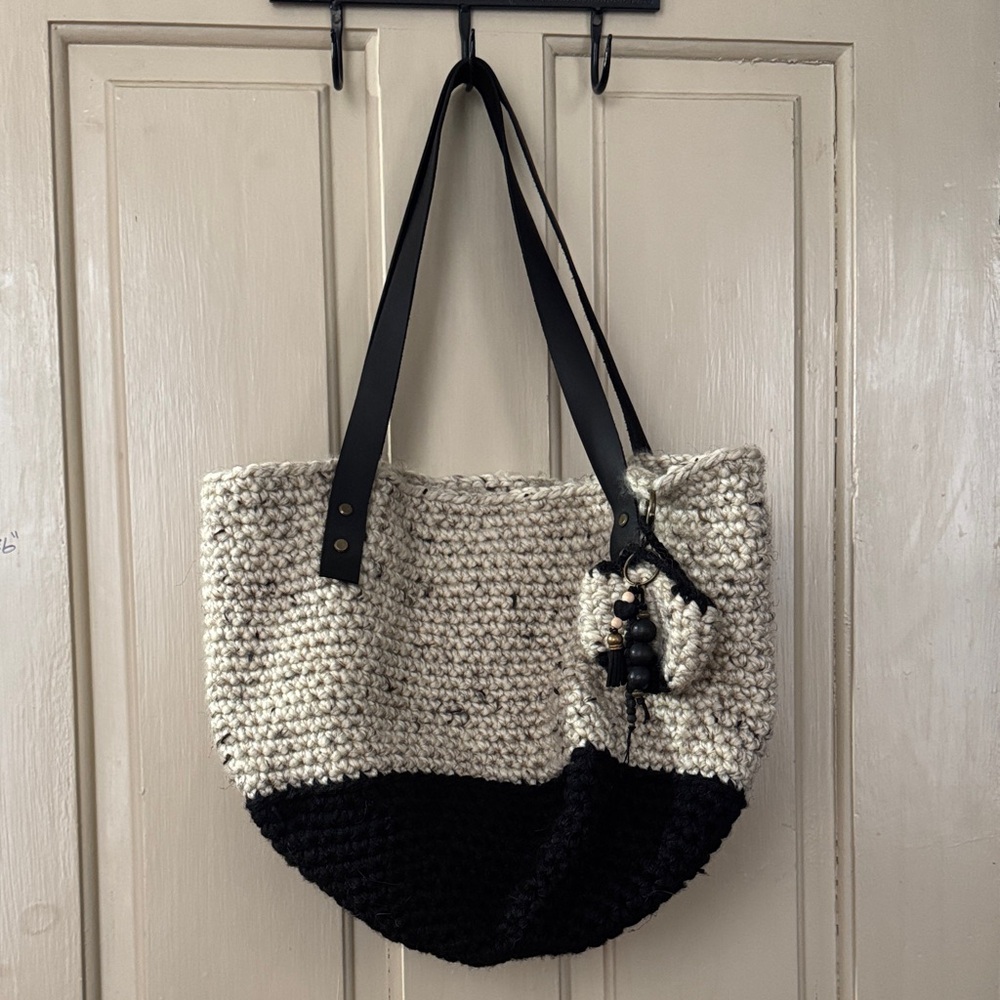 Market bag/ NWOT/Hand crochet/Casual-boho look.